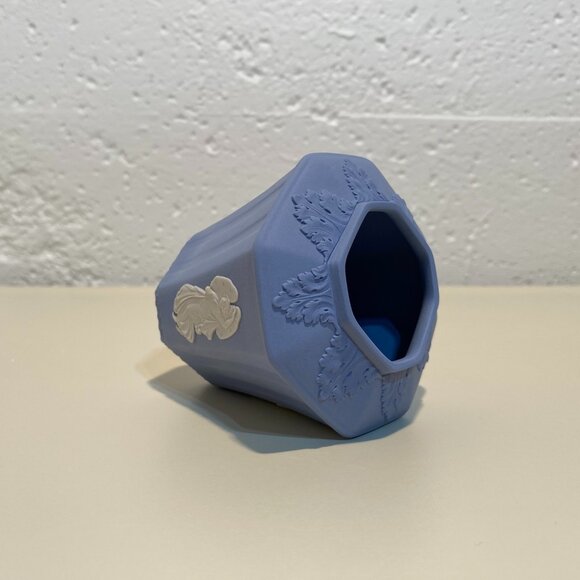 Wedgwood Blue Jasperware Posey Pot with White Motif - Picture 6 of 9